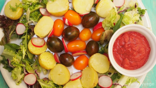 salad with beetroot dressing
